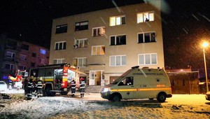 Muž (†64) sa nadýchal dymu a zomrel. Byt mal zaprataný odpadom