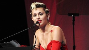 Neuveriteľné! Miley vyzerá na nových fotkách konečne ako človek, je krásna!