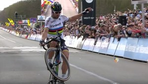 Peter Sagan po skvelom sóle víťazom na Okolo Flámska