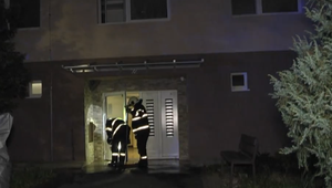 Obyvatelia sídliska zažili šok. Pred bytovkou našli vyliatu kyselinu sírovú