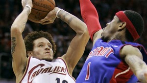 Sacramentu nastrieľal West 40 bodov