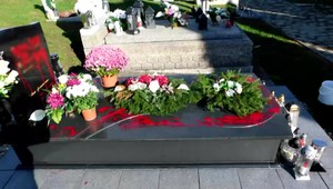 Vandal zneuctil hrob na cintoríne. Vyrobil škody za dvetisíc eur