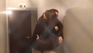 Nový hviezdny párik poriadne šokoval! Sotva sa rozviedla, už má TOHTO herca a zabávača!