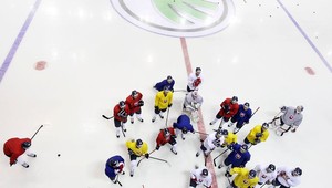 Hokejisti si zatrénovali v Ostrave bez Réwaya. Ružička si na MS nezahrá