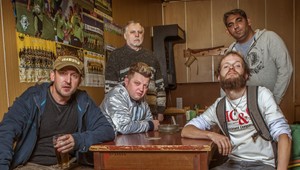 Megaúspešný MOST! prichádza aj na JOJku: Kontroverzný seriál vás dvihne zo stoličiek!