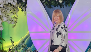 To je ale premena! Populárna speváčka vyzerá mladšie ako pred 15 rokmi!