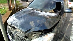 Podpaľač úradoval, v Bratislave zhorelo auto