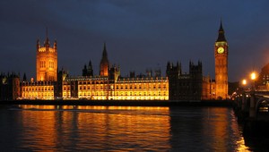 Európsky parlament kritizuje britský návrh o občanoch EÚ