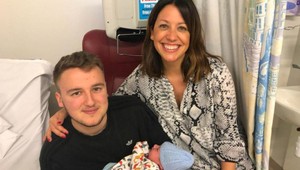 Vyzerajú ako pekná rodinka, však? Ich skutočný vzťah vás poriadne prekvapí!