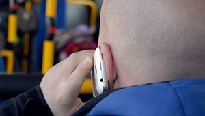 Teleterorista? Poliak volal na linku záchrany 9500-krát!