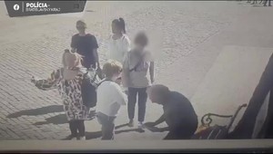 VIDEO: Zlodejky okrádali turistov v bratislavskom Starom Meste
