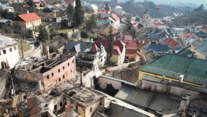 Zhoreli múry, láska zostala. Ako vyzerá Banská Štiavnica 3 mesiace po ničivom požiari?
