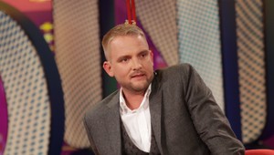 Ženy, vzťahy a vekový rozdiel: Čo bonzol obľúbený český moderátor na svoju mladú polovičku?