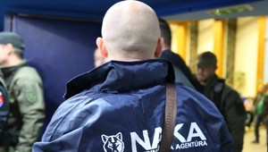 NAKA zasahovala vo viacerých krajoch Slovenska. Zadržali viac ako 20 osôb