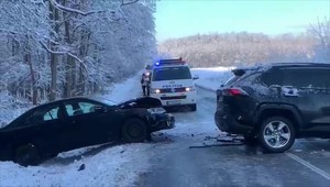 Nehoda dvoch áut spôsobila uzavretie cesty medzi Stupavou a Zohorom