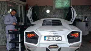VIDEO: Kosovčan si zostrojil vlastné pojazdné Lamborghini