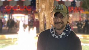 Už je v chomúte! Hviezdny herec sa v dokonalom utajení oženil!