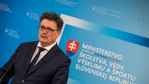 Minister školstva upokojoval riaditeľov škôl, že peniaze na energie dostanú. Situácia je naozaj vážna