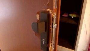 Koniec vykrádačiek domov. Muž vyrobil špeciálnu bombu, ktorá odstraší zlodejov