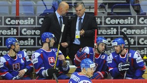 Proti USA bez Kudroča, asi s Handzušom, Šatan odháňa únavu