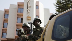 Medzi obeťami teroristického útoku v Mali sú aj Rusi, Američan či Belgičan