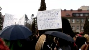 Akútnemu nedostatku sestier čelia všetky krajiny V4. Zdravotníci hľadajú riešenie