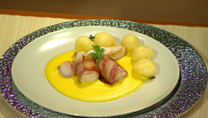 Králik na smotane, zemiaková knedľa