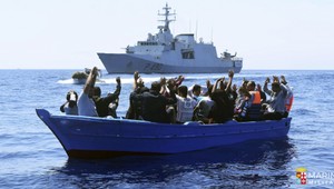 Utečenci sa snažia dostať do Európy. Za posledné dni zomrela stovka v mori