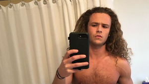 Uplynuli už dva roky od smrti Lukea Perryho, fanúšikovia teraz upriamili pozornosť na jeho sexi syna!