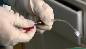 Platy zdravotníkov nie sú konkurencie schopné: Ostane ich zvýšenie len sľubom?