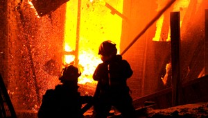 Drevená chatrč začala horieť, v plameňoch zomrel polročný chlapec