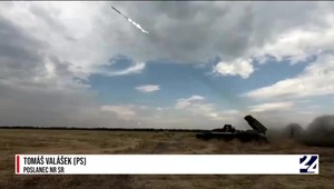 Špeciálne večerné vysielanie relácie Udalosti 22 z 15. novembra 2022 o raketách, ktoré dopadli na Poľsko