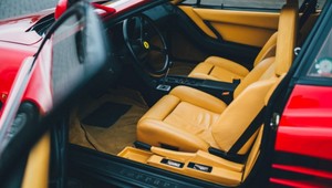 Staré autá do šrotu? Ľudia do nich naopak začínajú viac investovať