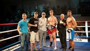 Kohout má opasok majstra sveta WKA