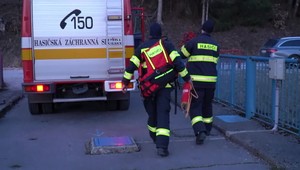 Na hladine plávalo bezvládne telo. Autobusár bol policajtom známy