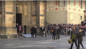 NAŽIVO: Posledné zbohom velikánovi. Veľkolepá omša za Karla Gotta sa začala