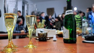 Šampanské a povznesená nálada, Belica zase vyhral