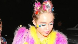 Narodeniny Miley Cyrus (22): Prsia von a jazda na obrovskom penise!