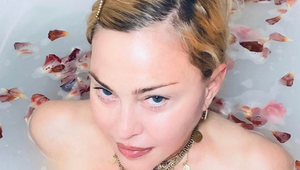 Desivé VIDEO nahej Madonny vo vani! Čo sa to s ňou deje?!