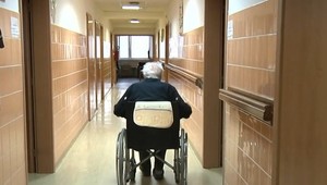 Alarmujúca situácia s opatrovateľmi: Ich nedostatok pociťujú tisíce dôchodcov