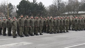 Exkluzívny prieskum AKO pre Na hrane TV JOJ: Slováci najviac dôverujú armáde, najmenej vláde