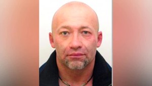 Nevideli ste tohto muža? Je hľadaný pre vraždu