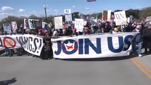 Žiaden kráľ - V USA sa koná nová vlna protestov proti Donaldovi Trumpovi