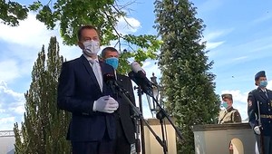 Premiér Matovič odletel na prvú oficiálnu zahraničnú cestu do Prahy. S Babišom sa dohodli na voľnom prechode cez hranice