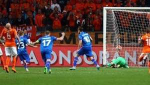 Holandský problém! Islanďanov delí bod od postupu na ME