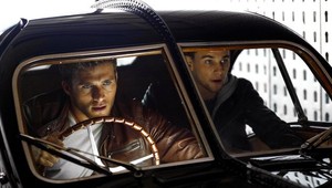 Syn slávneho otca kradne luxusné autá !