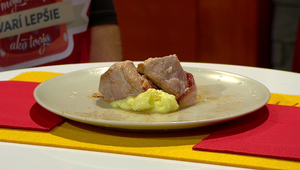 Bravčové stehno plnené sušenou šunkou, špenátom a gorgonzolou