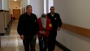 Žena, ktorá tvrdila, že ju bývalý zať polial benzínom a zapálil, na súde zmenila výpoveď