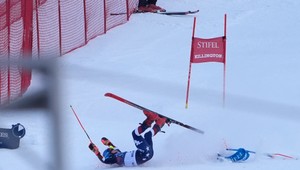 Shiffrinovú po páde odviezli do nemocnice. Po vyšetreniach sa prihovorila fanúšikom