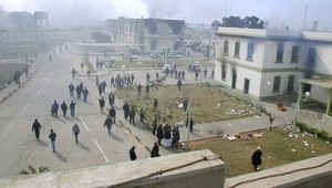 Vojna v Líbyi: Povstalci slopú a fetujú...